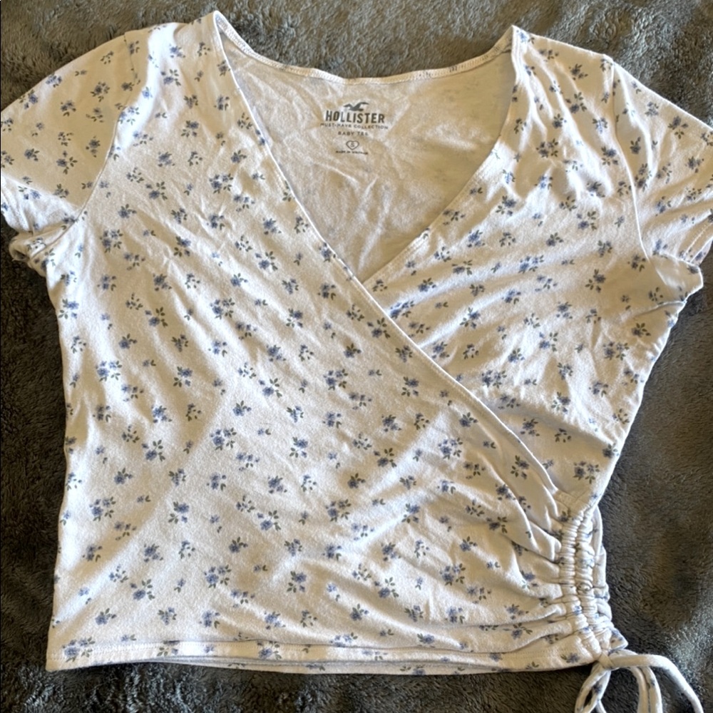 Hollister must have shirt